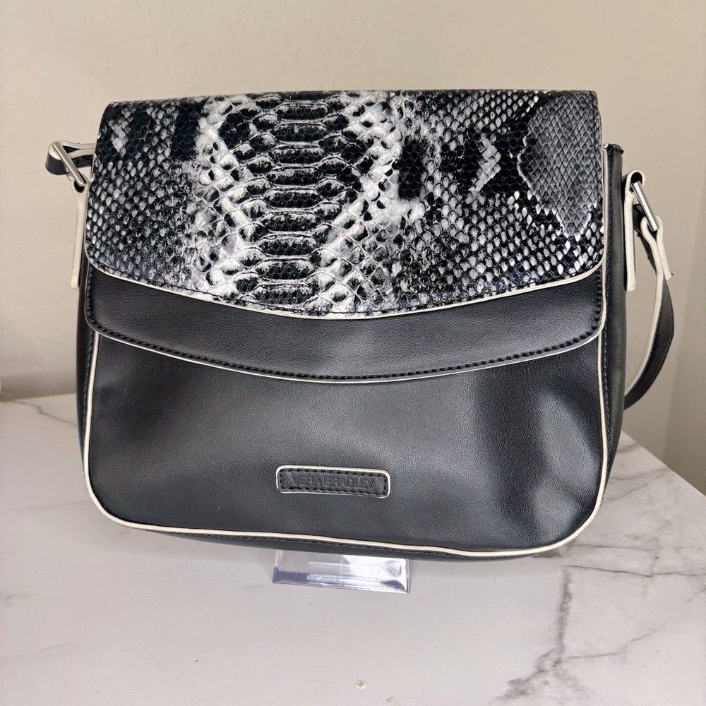 VERA BRADLEY Twice As Nice Black‎ White Faux Vegan Leather Crossbody